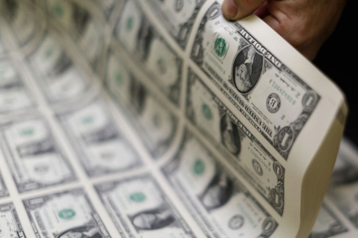 Casi dos tercios de los estadounidenses viven de cheque en cheque a medida que crece la inflación: estudio