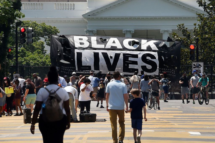 Black Lives Matter denuncia la "antidemocrática" selección de Kamala Harris por el Partido Demócrata