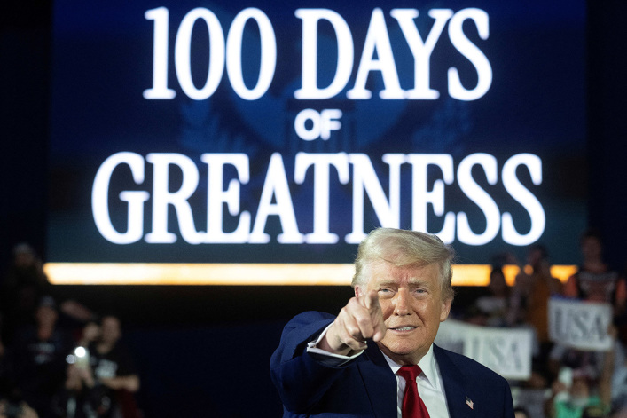 Evangélicos blancos son los que más apoyan a Trump 100 días después
