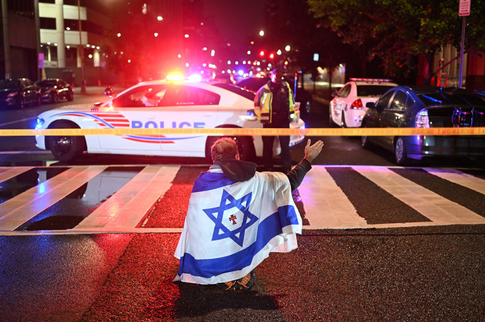 Dos empleados de la embajada israelí mueren en tiroteo intencionado, sospechoso gritaba "Palestina libre"