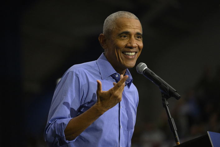 Barack Obama sugiere que los hombres necesitan amigos gays para aprender "empatía y amabilidad"