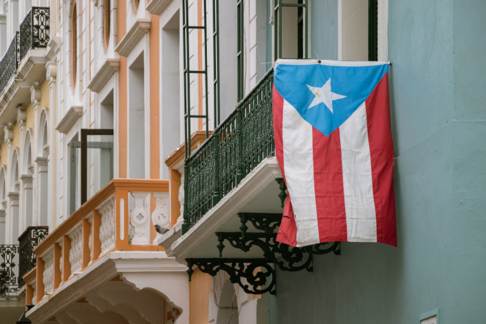 Puerto Rico prohíbe los procedimientos de cambio de sexo en menores