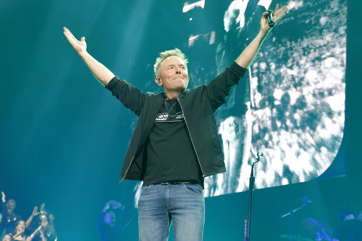 Chris Tomlin lanza "Jesus Saves" tras un año de hitos espirituales