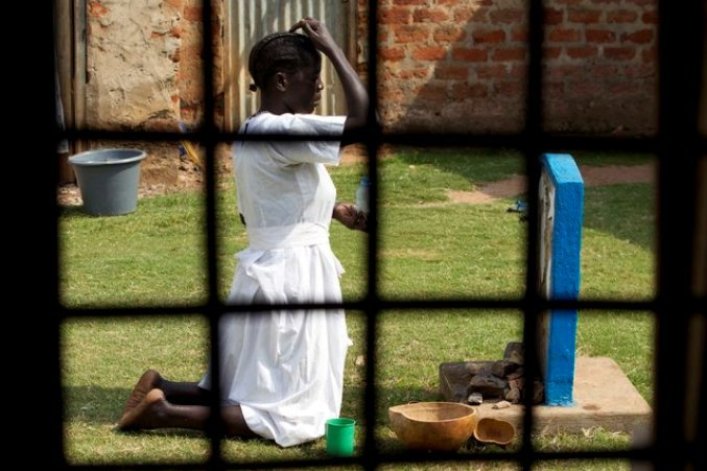 Familia somalí enfrenta pena de muerte por su fe en Jesús y se ve obligada a huir de su hogar