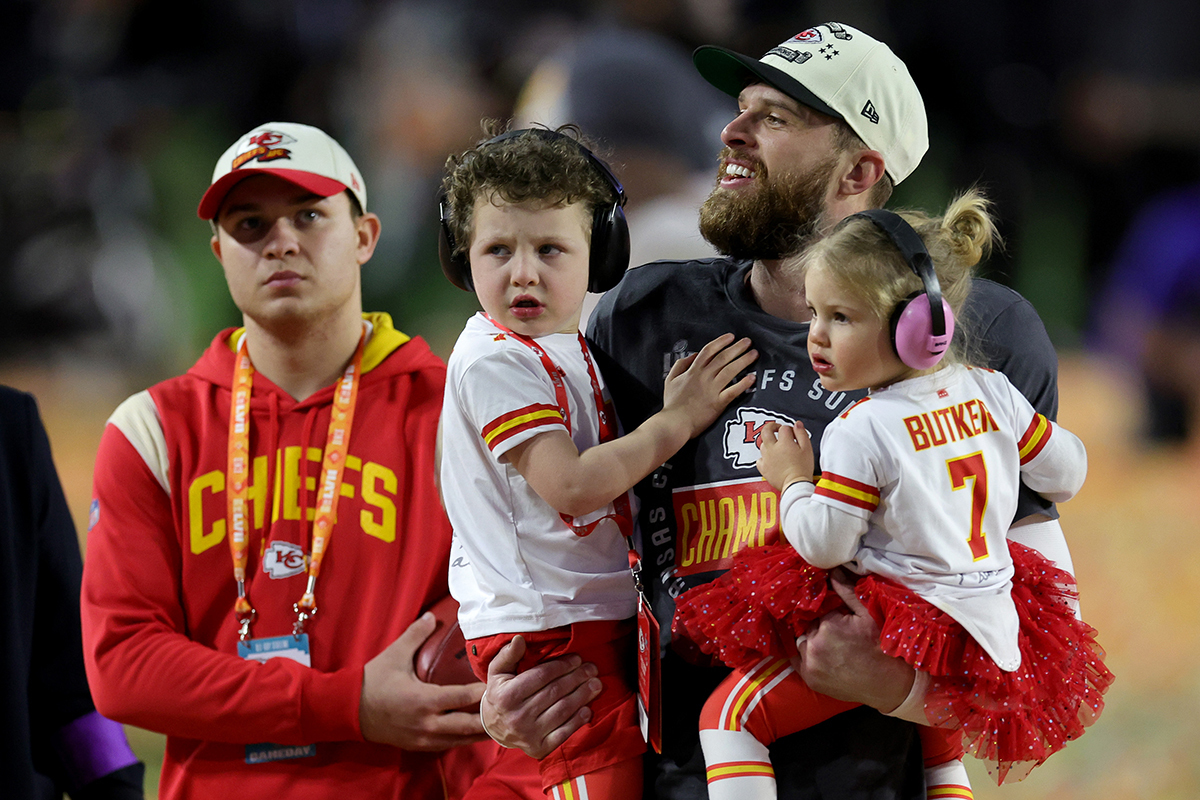 Travis Kelce Defiende A Harrison Butker En Medio De Una Reacción ...