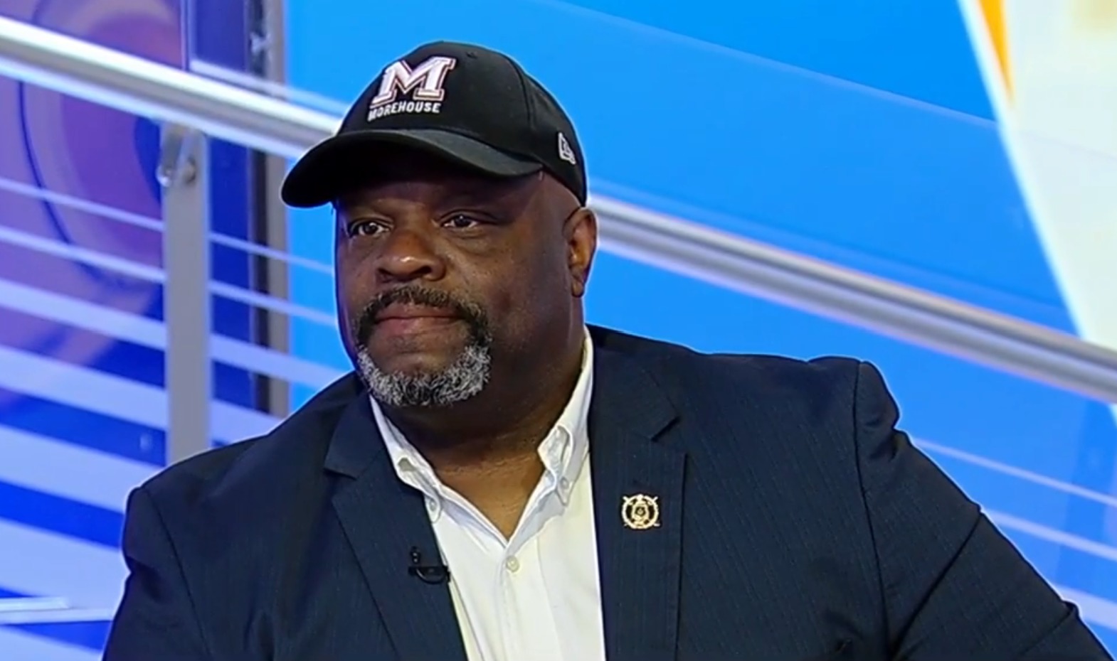 Pastor que enfrentó a un joven armado durante el robo de un auto califica de "milagro" haber sobrevivido