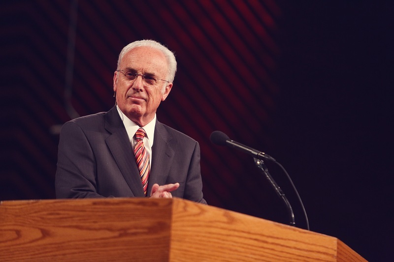 John MacArthur, reconocido pastor y maestro de la Biblia, fallece a los 86 años