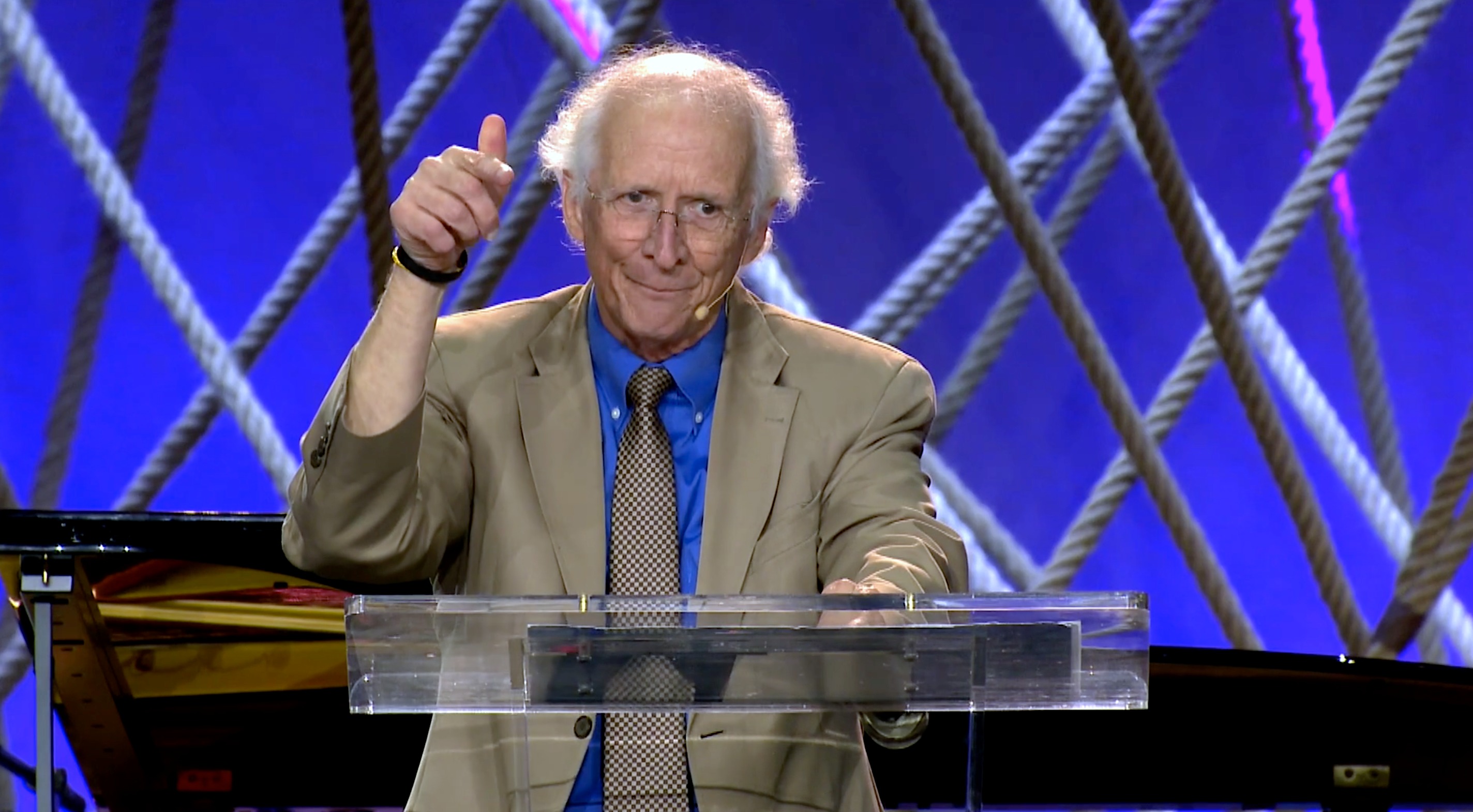 John Piper comparte cuatro normas bíblicas para poner a prueba a los predicadores de Internet