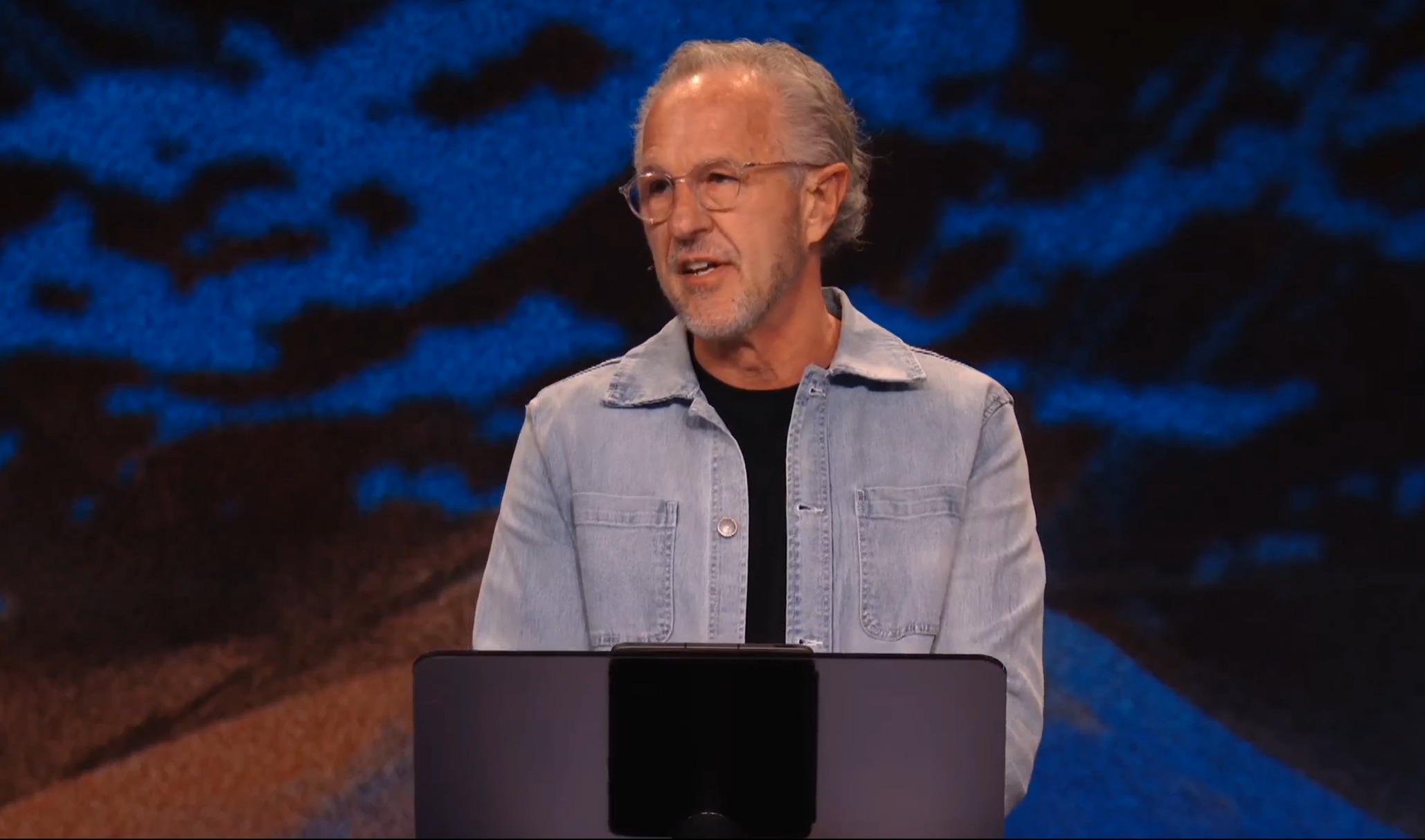 El pastor John Lindell planea renunciar a la Iglesia James River y explica por qué la iglesia se separó de las Asambleas de Dios