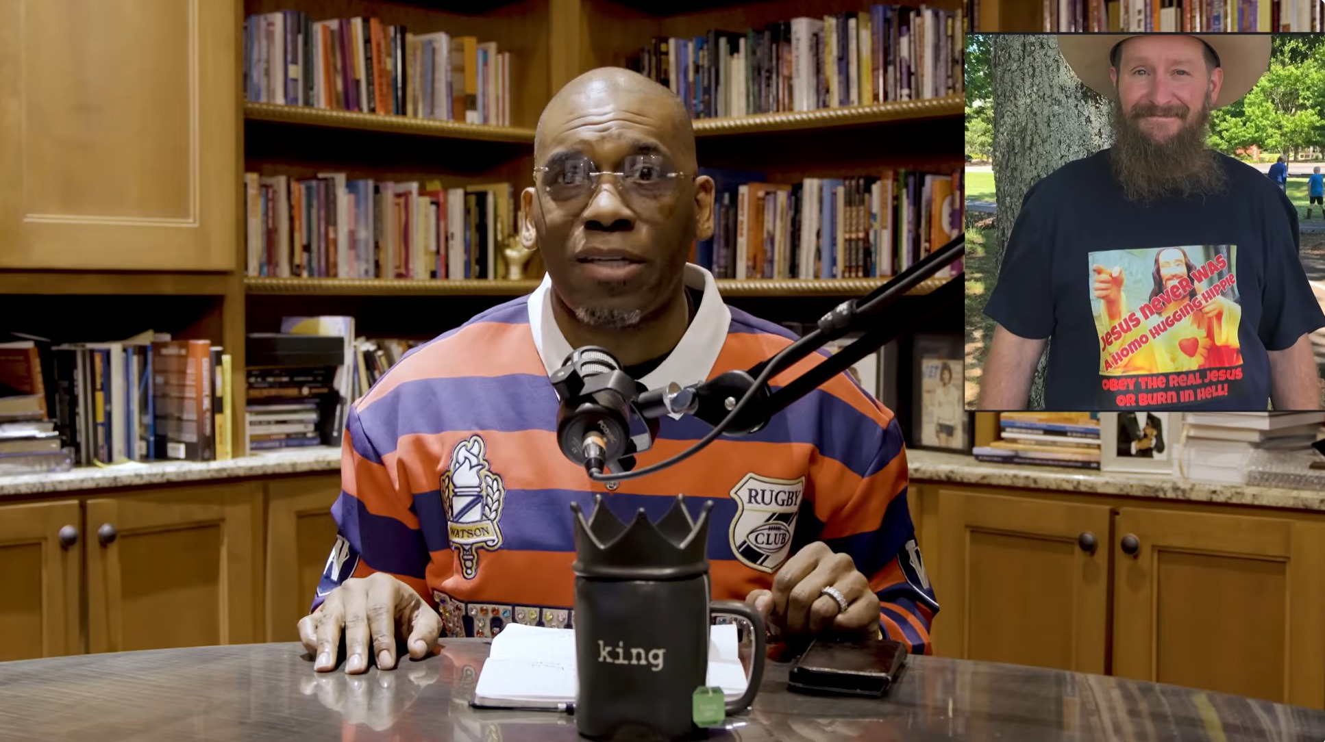 Pastor Jamal Bryant exige el arresto de un hombre que protestó dentro de su iglesia