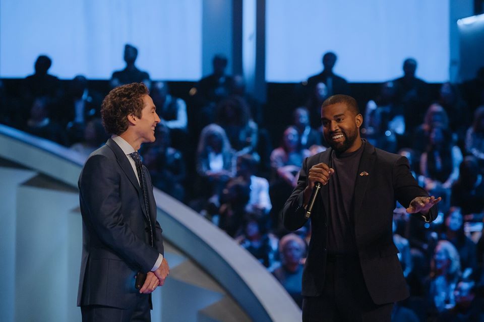 Joel Osteen elogia a Kanye West y afirma que tiene un "corazón para Dios y para hacer lo correcto"
