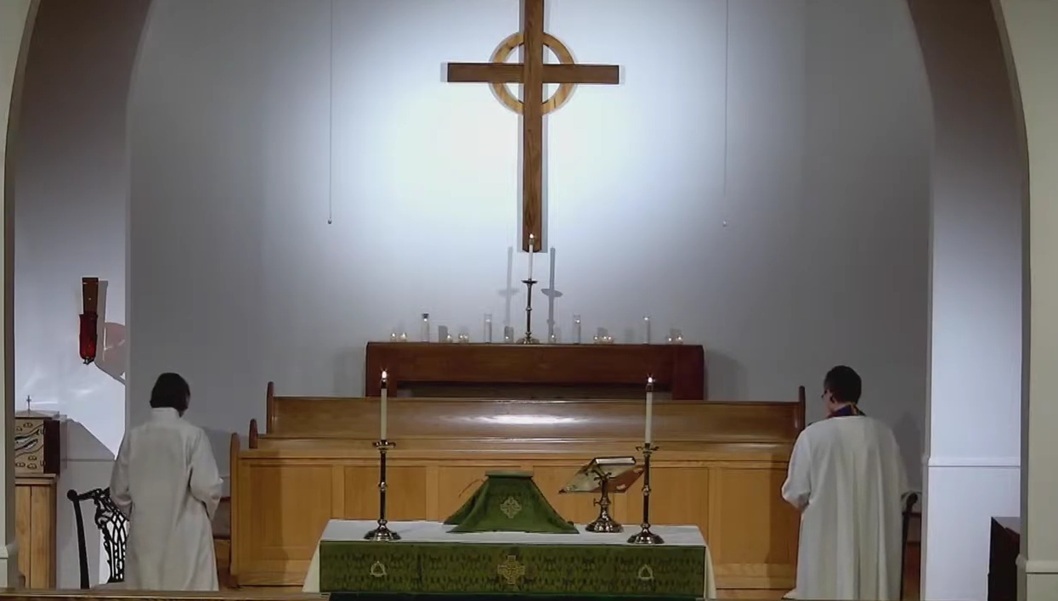 Iglesia se muestra desafiante ante presión para cerrar refugio para personas sin hogar, "¡No cederemos!"