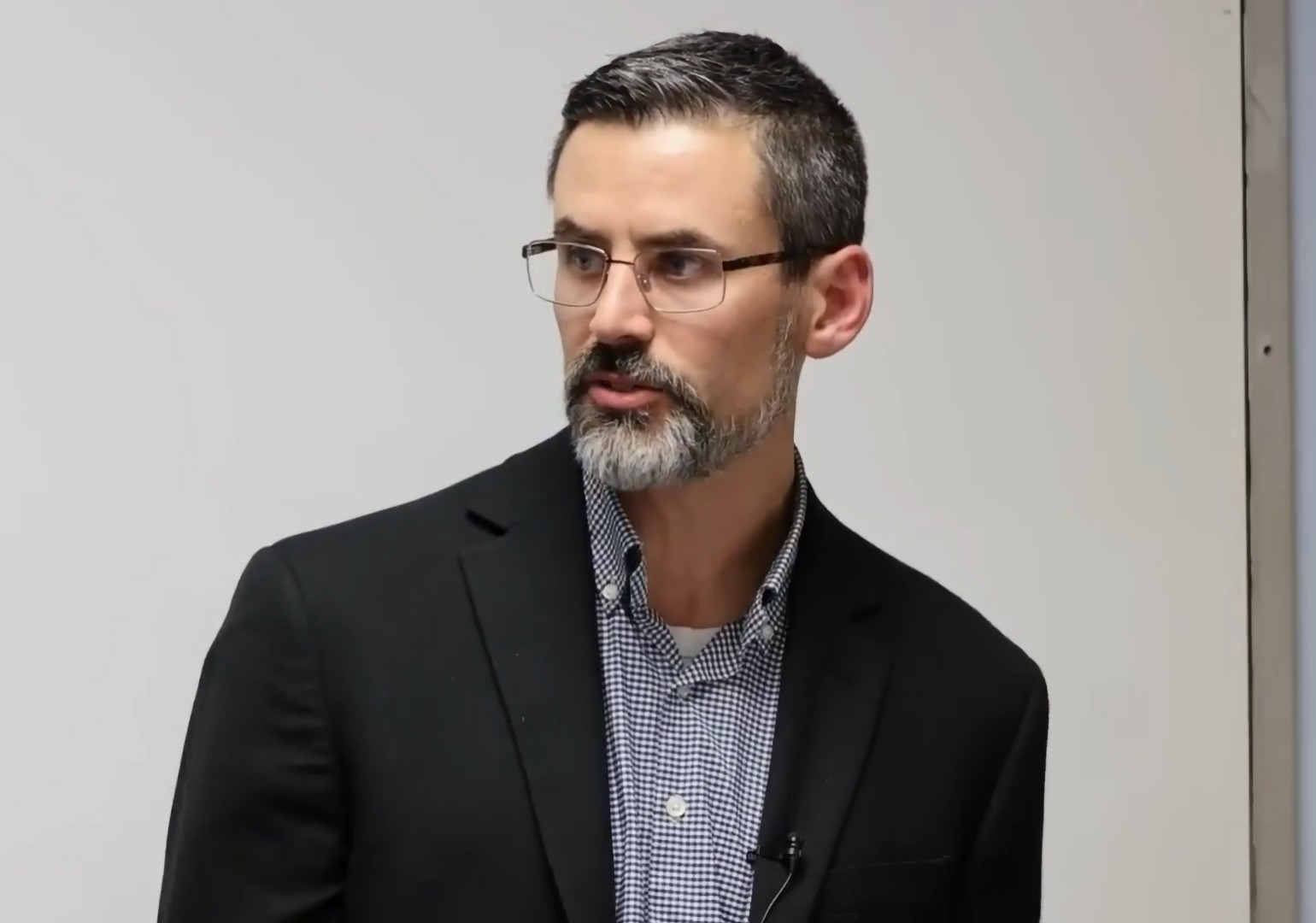 Pastor de la PCA Zachary Garris es suspendido indefinidamente por "palabras corrompidas"