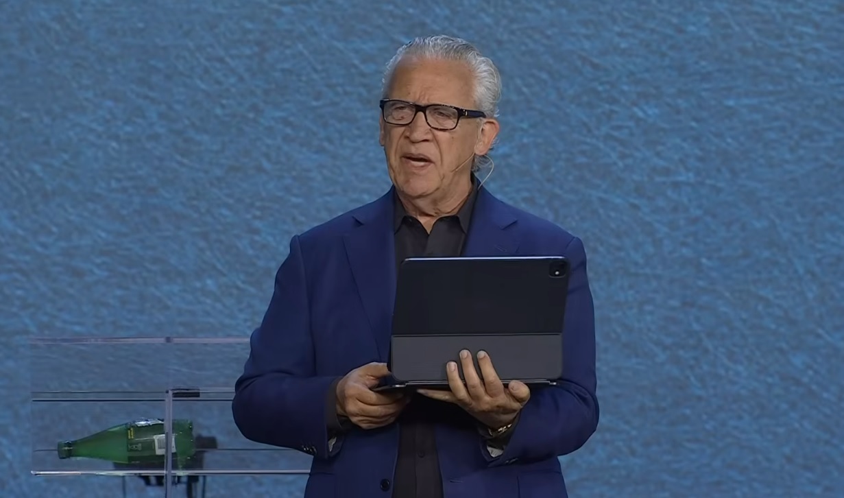 Bill Johnson de la Iglesia Bethel dice que el Espíritu de Dios “no reposa sobre todo creyente”